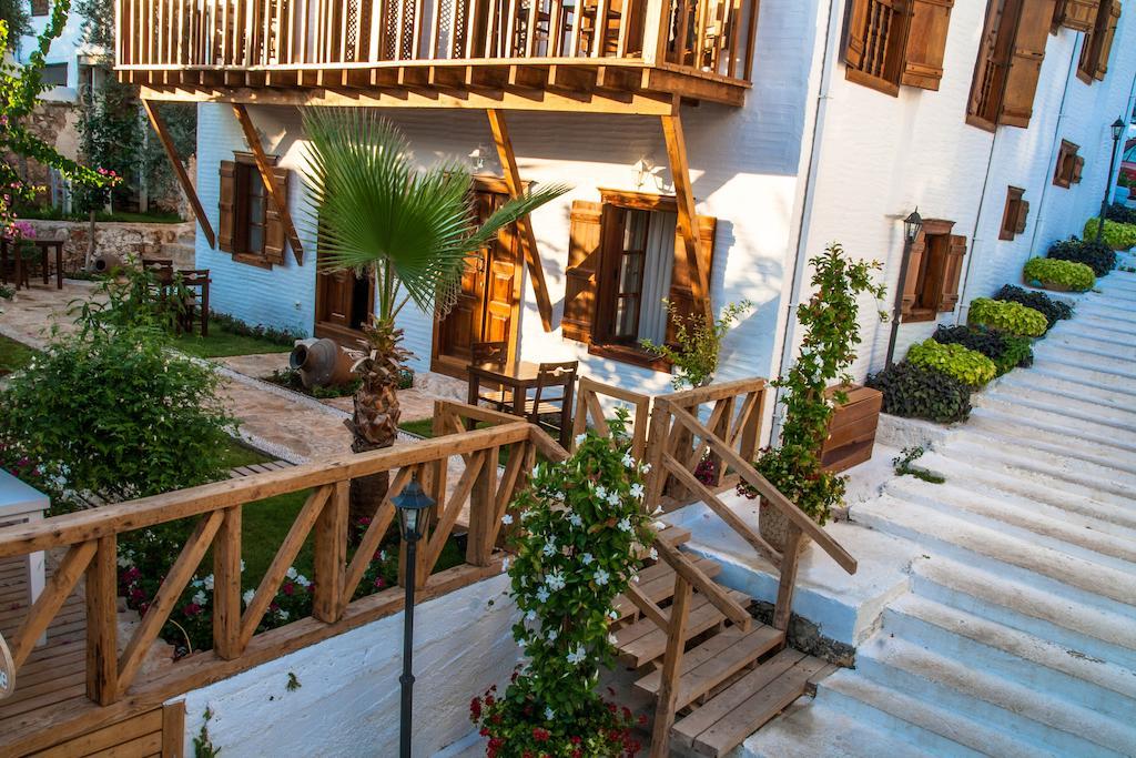 Courtyard Hotel Kalkan Exterior photo