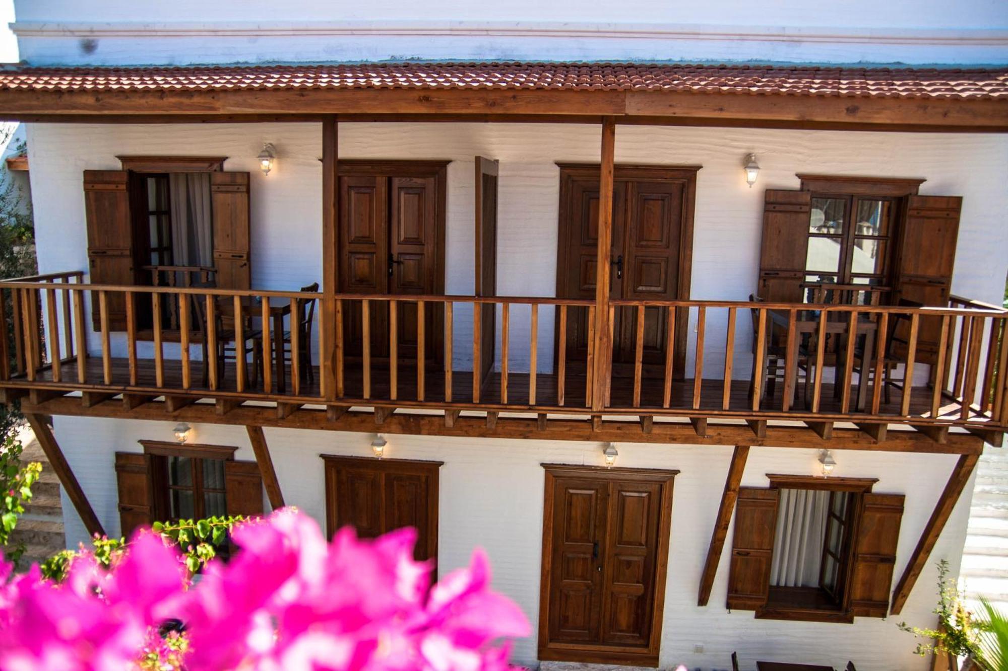 Courtyard Hotel Kalkan Exterior photo