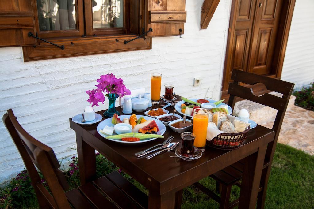 Courtyard Hotel Kalkan Exterior photo